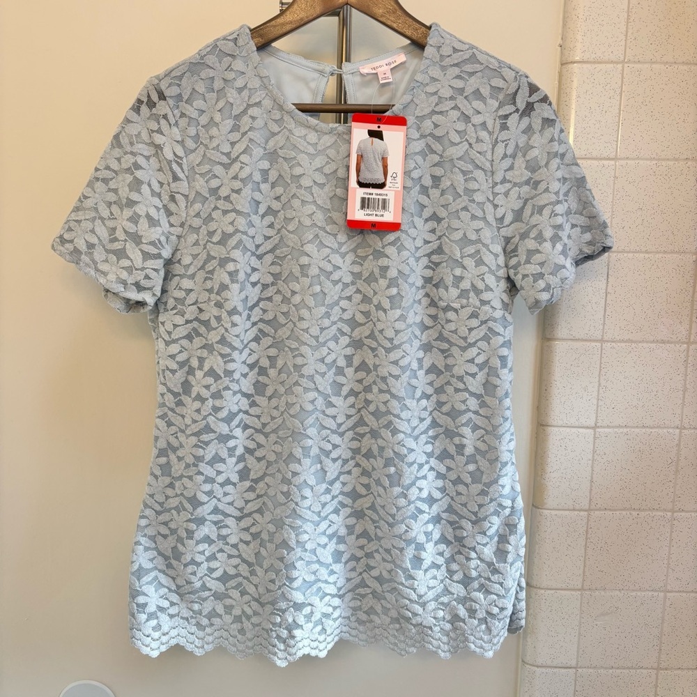 NWT Costco Teddi Rose Blue Floral Tshirt Blue Size Medium Office Church Event - Picture 3 of 13